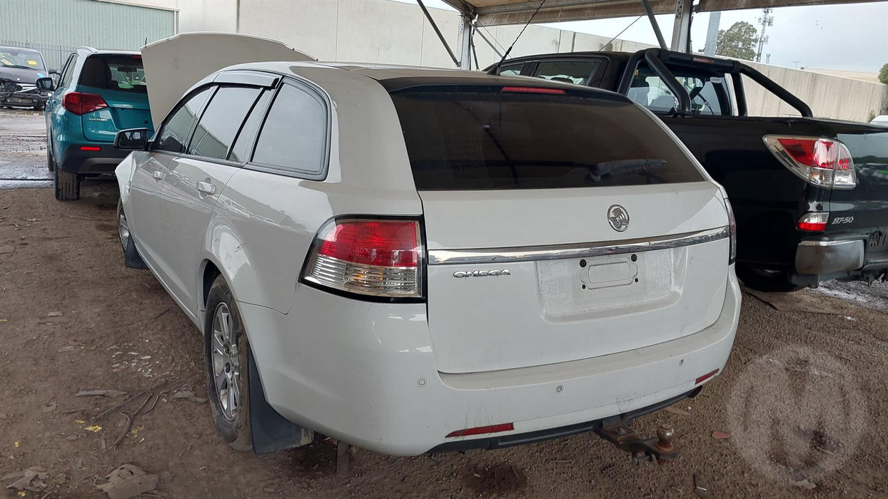 A222 - VE Holden Commodore OMEGA Wagon - PASSENGER SIDE Taillight