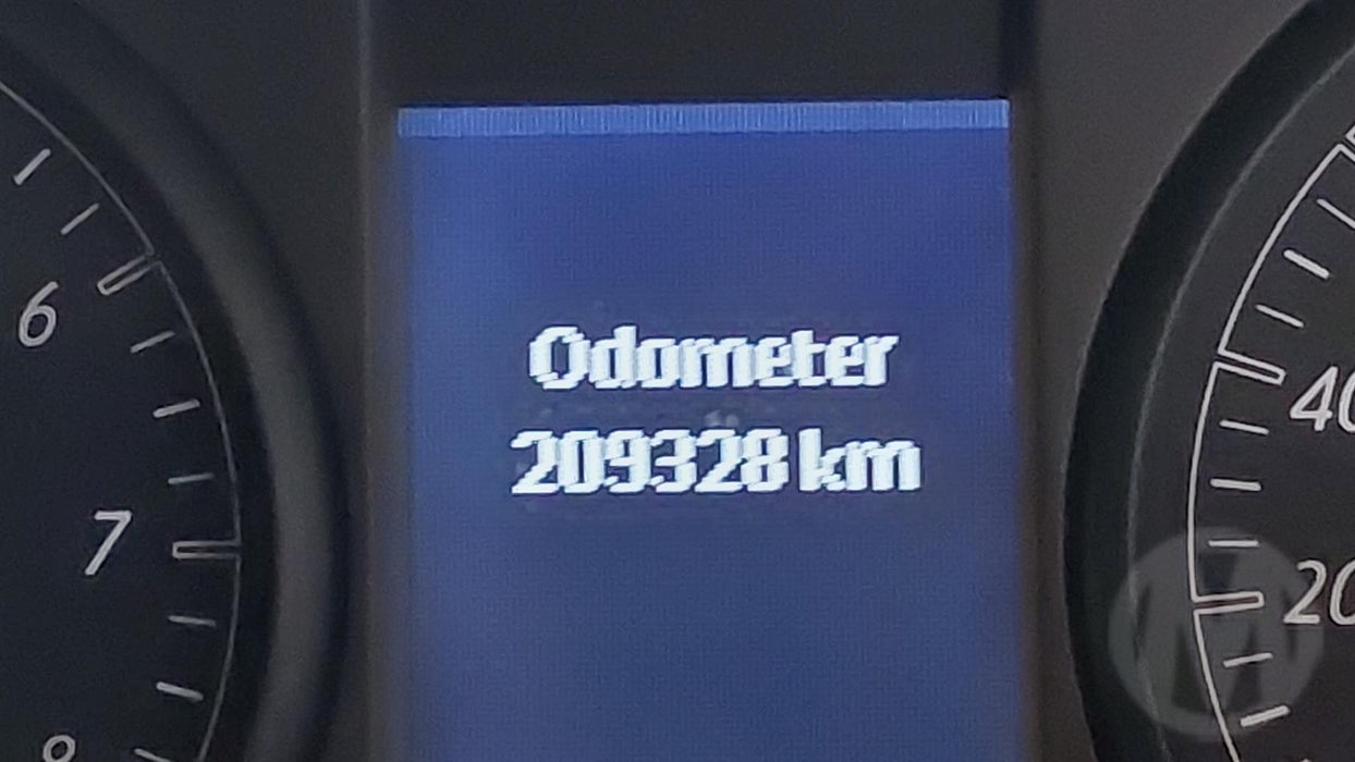 A222 - VE Holden Commodore (2009) SERIES I - Cluster LY7 V6 AUTO - 209, 328kms (LVL 1 OMEGA)