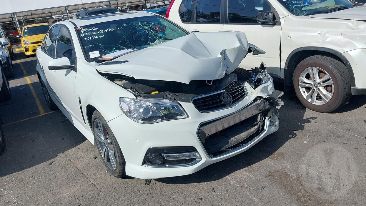 A241 - VF SV6 Holden Commodore Sedan - Sideskirt (PAIR) Herron White
