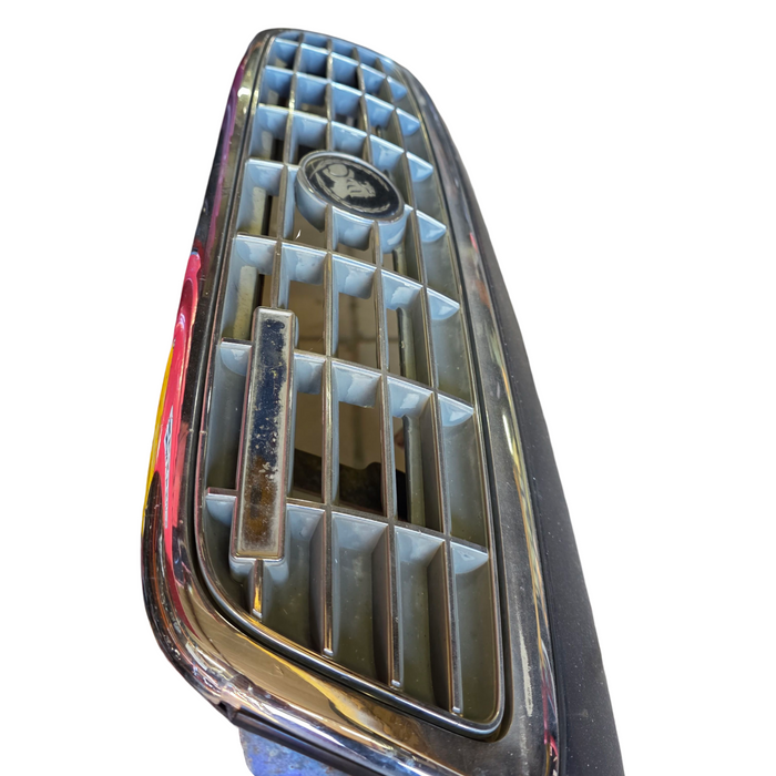 A271 - VS HOLDEN STATESMAN SII - Bonnet w/ Grille