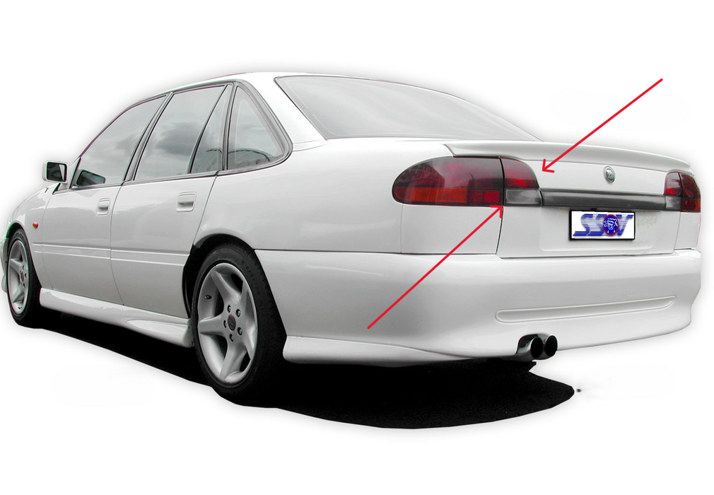 WA054- VS HSV/CALAIS BOOTLID TAILLIGHT DRIVER SIDE