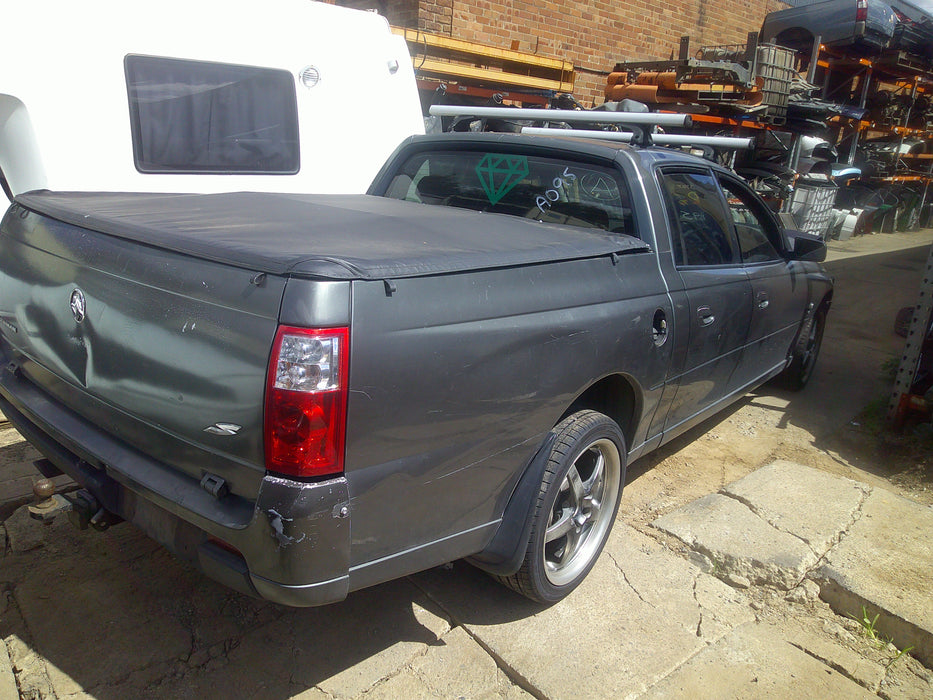 A095 - VY HOLDEN CREWMAN - Seatbelt Passenger Rear Black