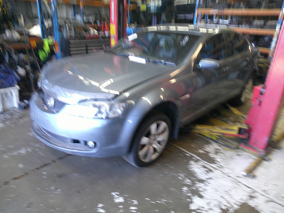 A060 - Ve Holden Calais - Sideskirt (PAIR) Odyssey Metallic