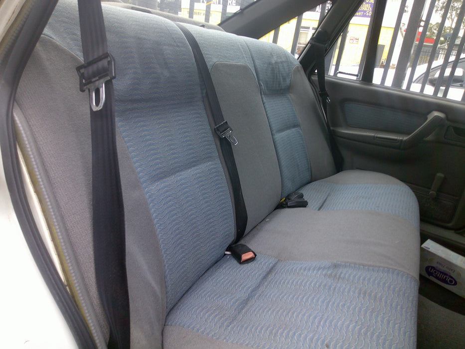 A092 - VR Holden Commodore Sedan - Seatbelt Passenger Rear - Black
