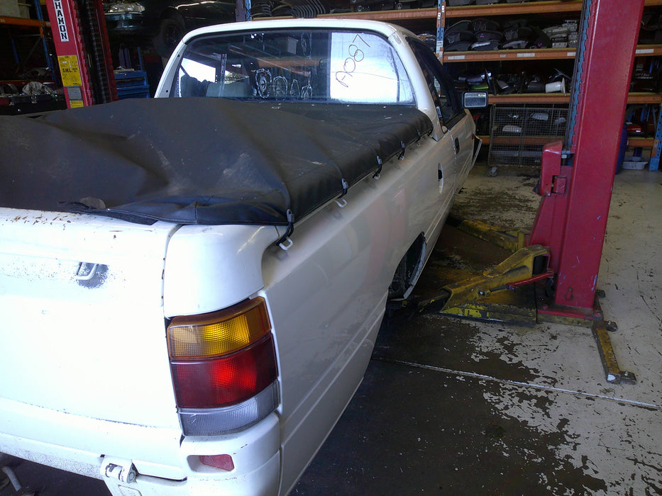 A087 - VR HOLDEN COMMODORE UTILITY (1998) - BODY CONTROL MODULAR - V6 AUTO 92048787