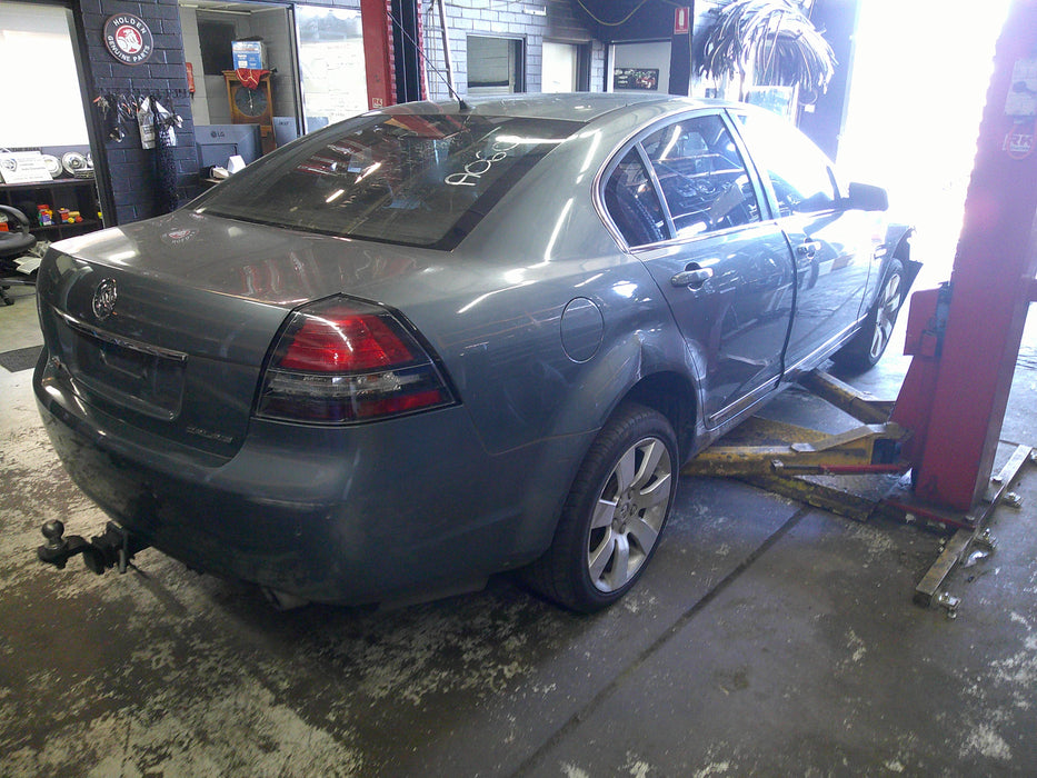 A060 - VE HOLDEN CALAIS V6 - Rear Seats Perforated Leather