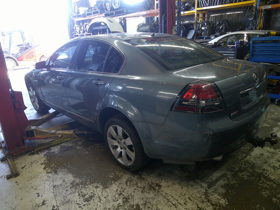A060 - Ve Holden Calais - Sideskirt (PAIR) Odyssey Metallic