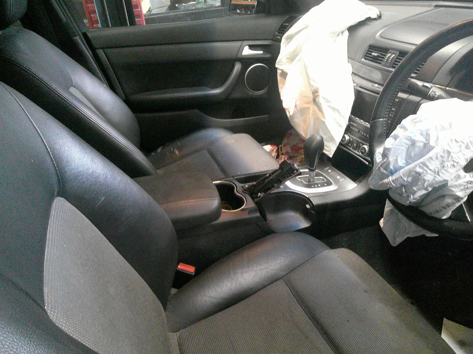 A064 - VE SERIES I HOLDEN Calais Sedan - Auto Gear Shifter