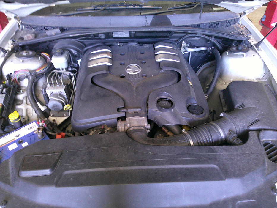 A053 - 03/2005 VZ Holden CommodoreSV6 Auto - Computer Set (BCM 588 Mid, PIM, Ignition, Key Fob)