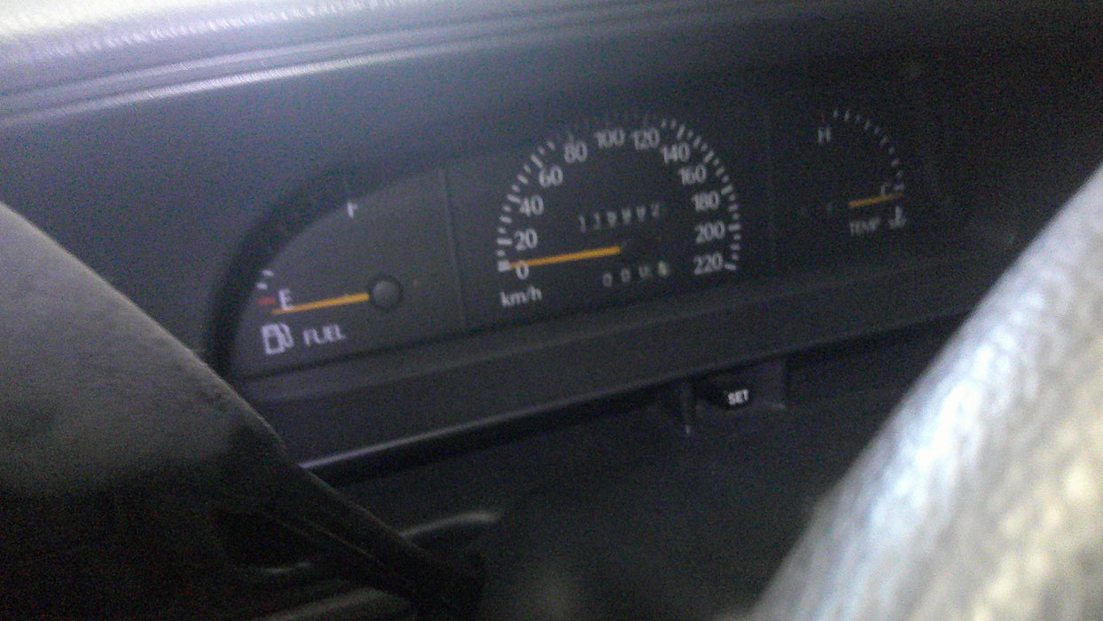 A070 - VS Holden Commodore Utility SIII (1998) - V6 Auto Cluster LG2 - 115, 982km