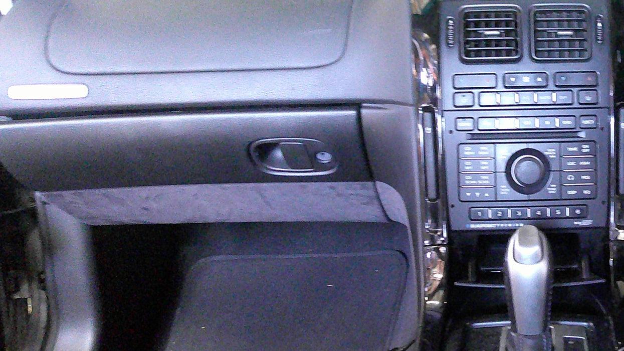 A059 - WL Holden Caprice - Glove Box