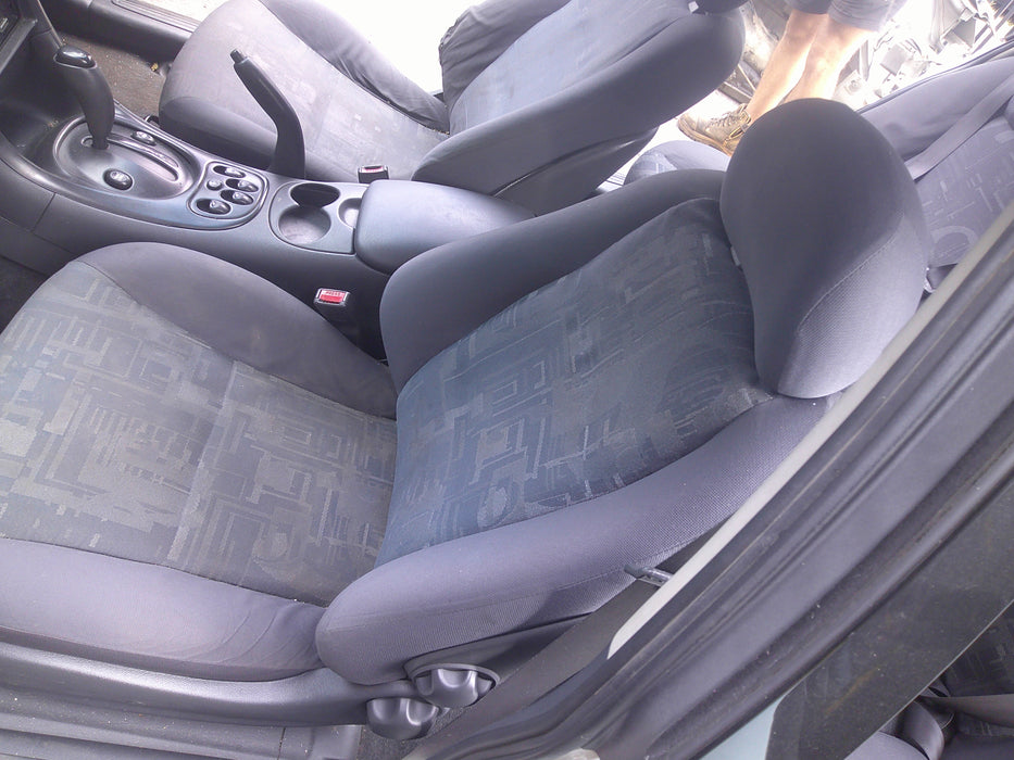 A086 - VT,VX,VY.VZ HOLDEN COMODORE SEDAN - Seatbelt Passenger Front (grey)