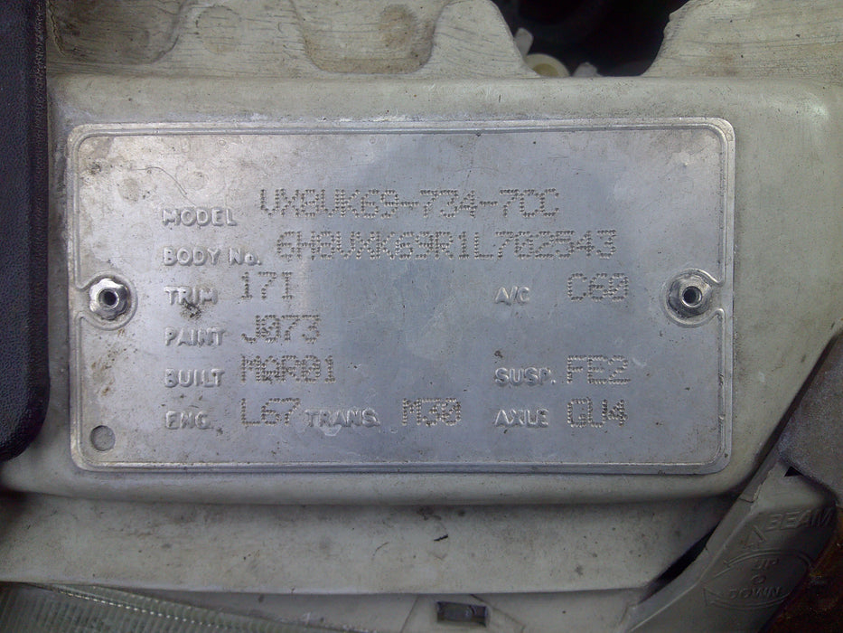 A086 - VX Holden Commodore S-Pac SEDAN SI - Horn Pad