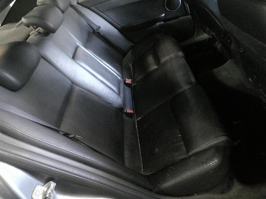 A060 - VE HOLDEN CALAIS V6 - Rear Seats Perforated Leather