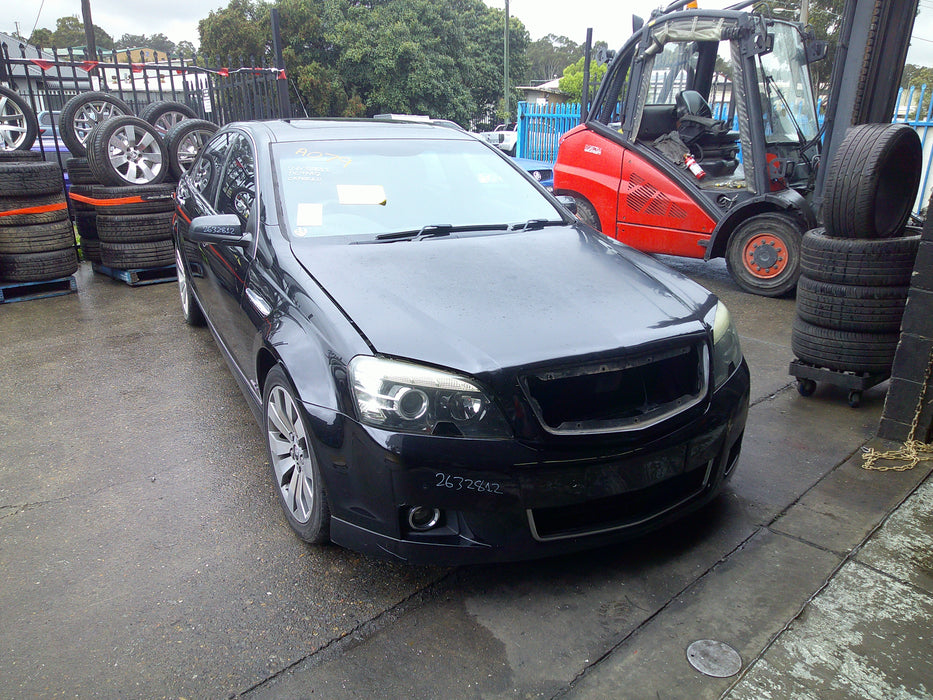 A079 - WM Holden Caprice - Sideskirts (PAIR) Phantom Black