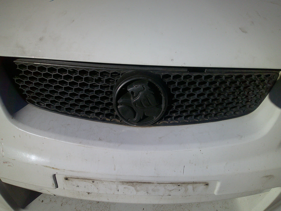 A066 - VE SV6 Holden Commodore Utility SERIES I - SV6, SS, SSV Front Grille