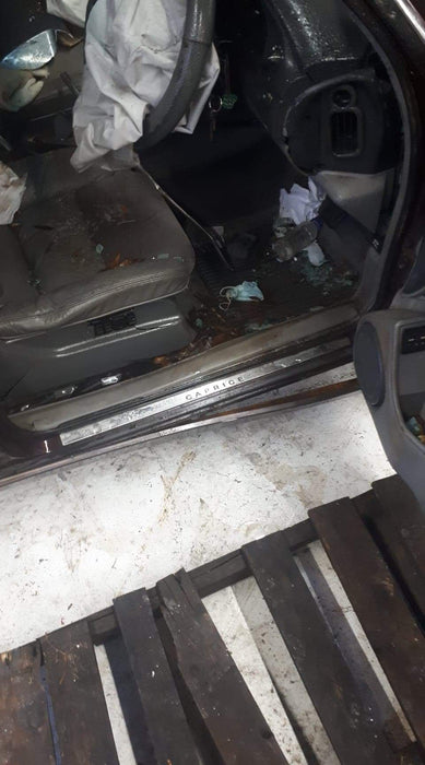 A038 - VS HOLDEN STATESMAN CAPRICE - Seatbelt Passenger Front Grey