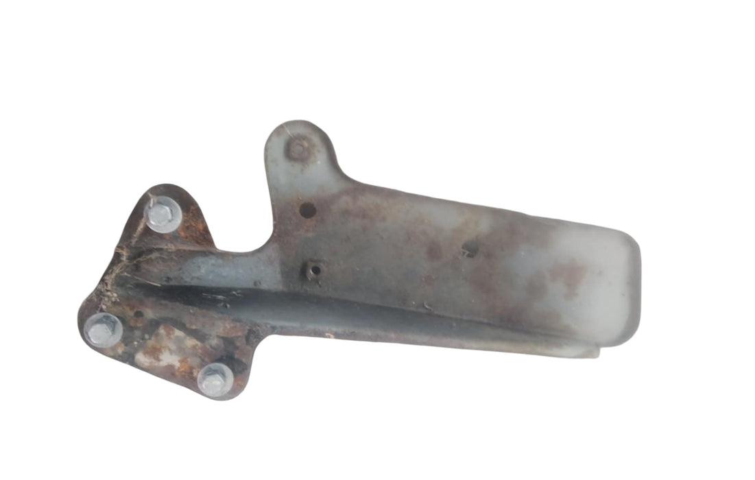 A273 - VQ/VP - HOLDEN STATESMAN - FRONT BAR BRACKET