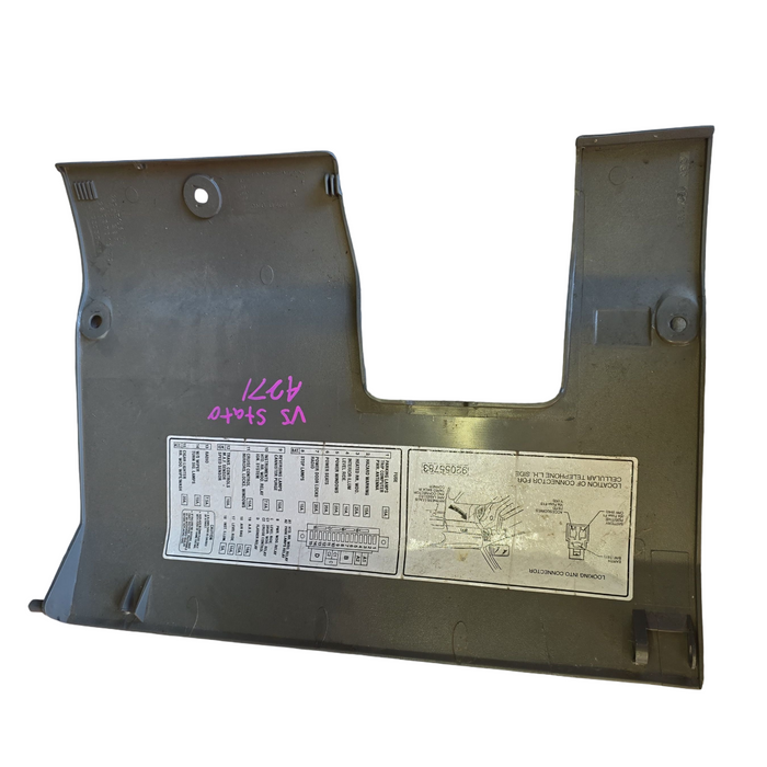 A271 - VS HOLDEN STATESMAN SII - Lower Dash Fuse Panel