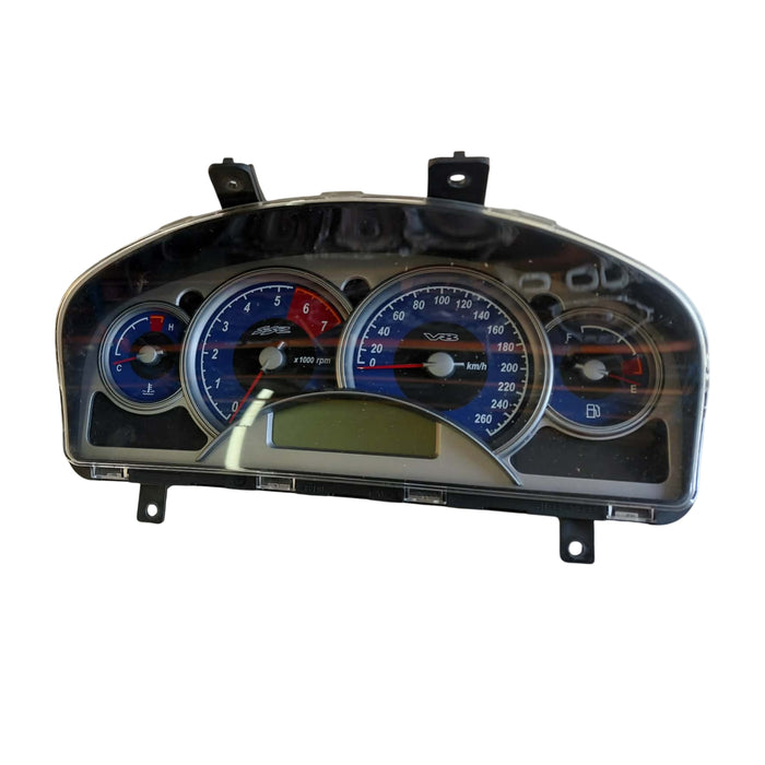 JM011 - VZ SS Holden Crewman - V8 LS1 Manual Cluster - 172, xxxkms G/M: 92137696 (AEC)