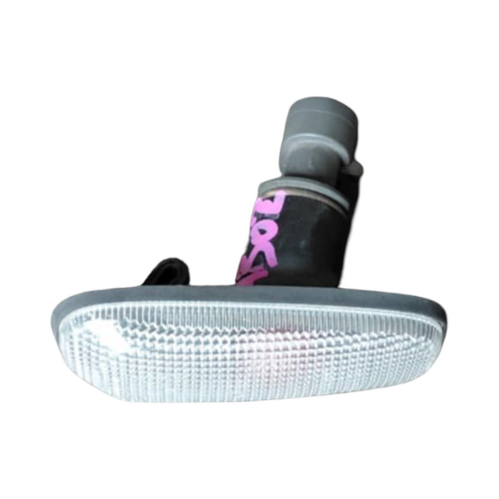 A302 - VY Holden Commodore Sedan - Guard Blinker (INTERCHANGEABLE) Genuine