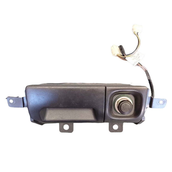 A301 - VT HOLDEN COMMODORE - Ashtray and Lighter (Smoker's Pack) - TRIM #17i
