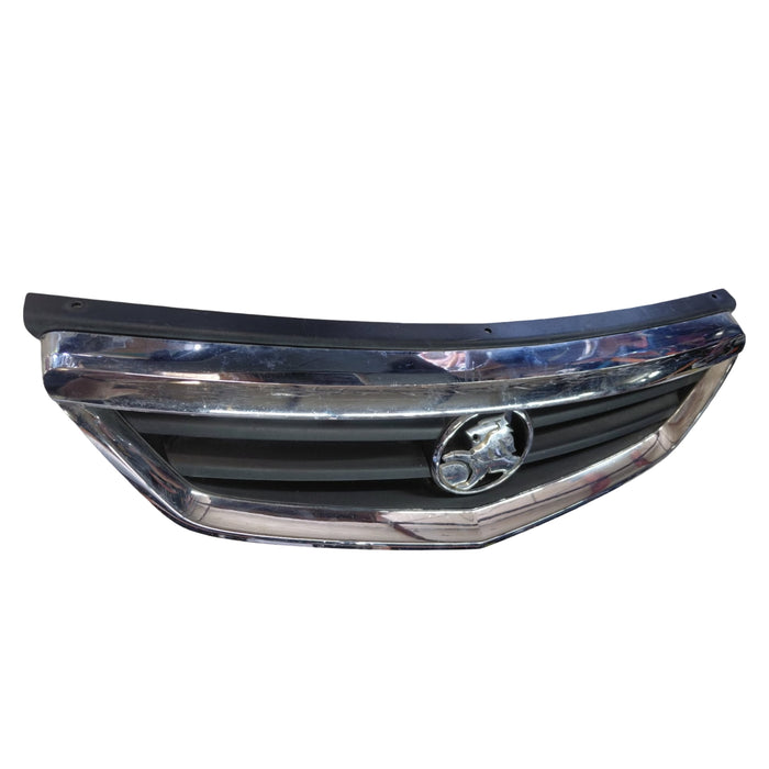 Pic003-1 - VY Holden Commodore Berlina - Chrome Grille with Badge