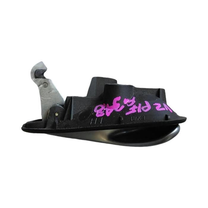 A348 - VZ Holden Commodore Berlina V6 - Passenger Front Internal Door Handle Black / Satin Silver