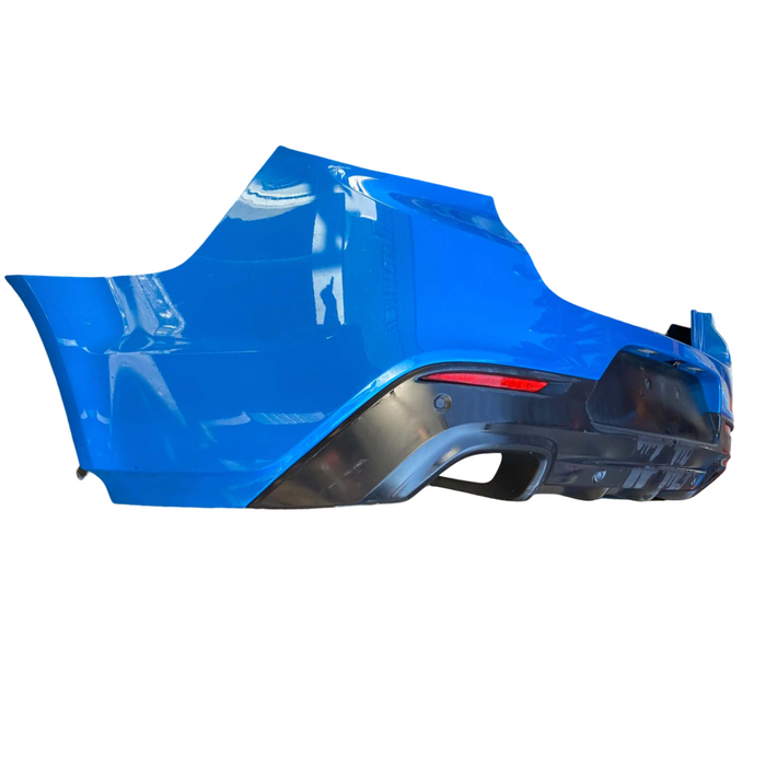 Da2112 - VF Holden Commodore - Rear Bar w/ Reflectors - Perfect Blue #636R