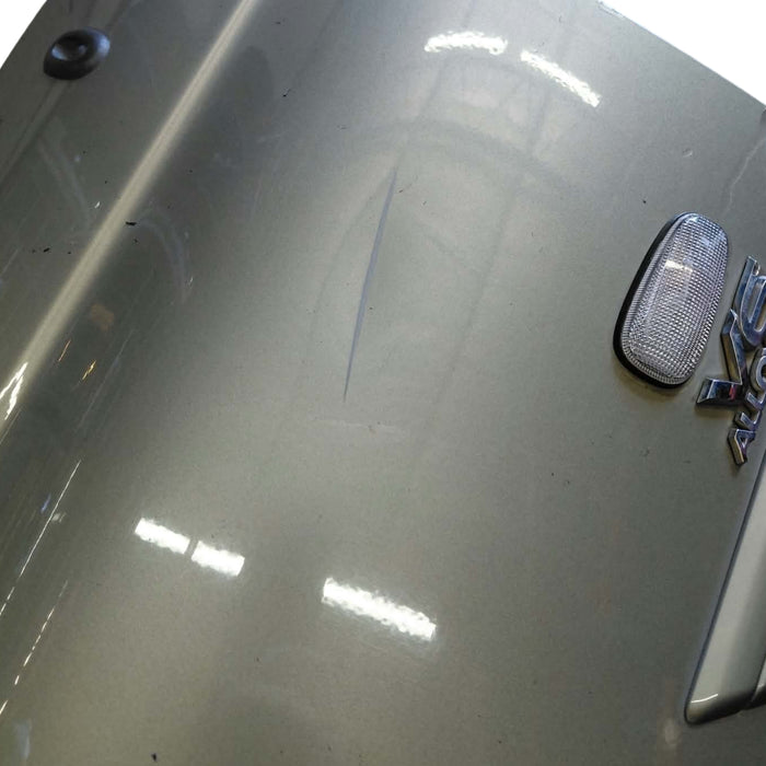 A348 - VZ Holden Commodore Berlina V6 - Passenger Front Guard - Martini Grey Metallic #703H