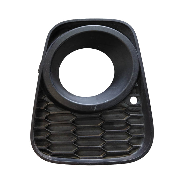 da3-040 VE Holden Commodore Series II - PASSENGER Side Fog Light Bezel