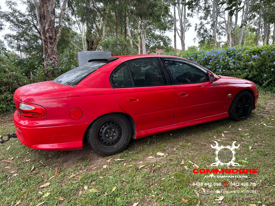 VXSS001 - VX SS HOLDEN COMMODORE SEDAN - Sideskirt (PAIR) - STING RED #687F