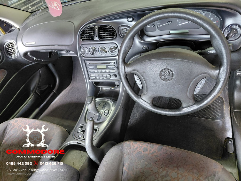 EX004 - VX Holden Commodore Sedan SII (2002) - Cluster V6 AUTO LN3 - (GL) P/N: 92096563