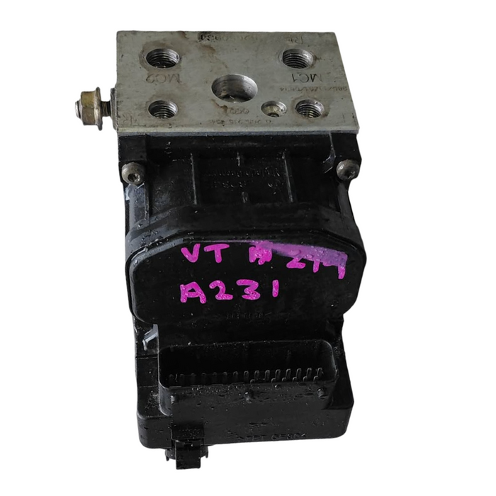 A231 - VT SERIES I Holden Commodore V6 MANUAL LN3 - BOSCH ABS Module: 219