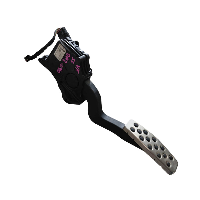 da3-040 - VF SS Holden Commodore - Accelerator Pedal Part  #92286132