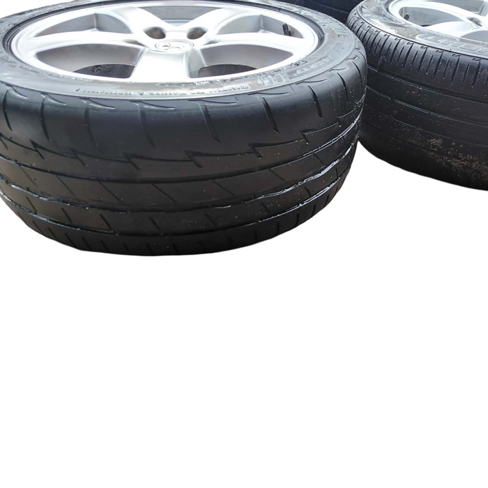 A304 - VZ Holden Commodore SEDAN - Wheel / Tyre 17" (4pc SET) 235 / 45ZR17
