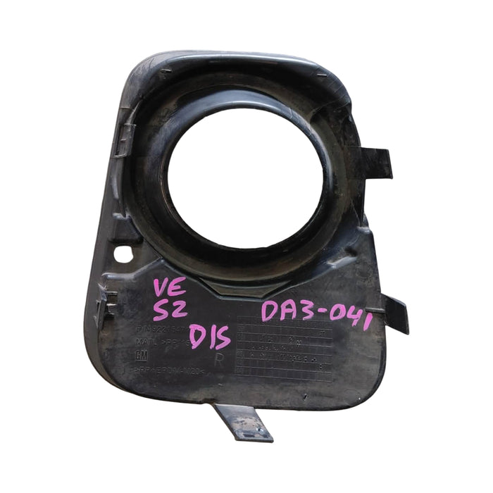 da3-041 VE Holden Commodore Series II - DRIVERS Side Fog Light Bezel