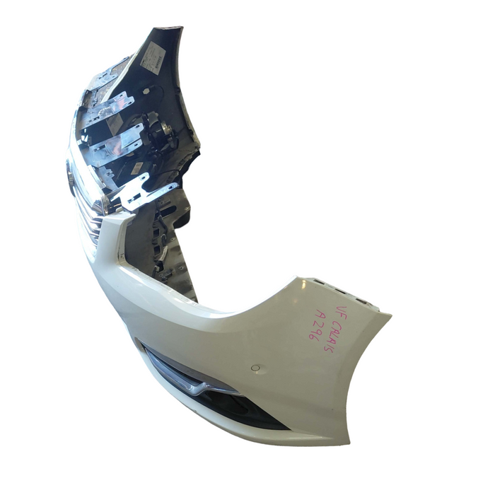 A296 - VF Holden Calais Sedan - Front Bar with Grilles and Bezels Heron White #679F