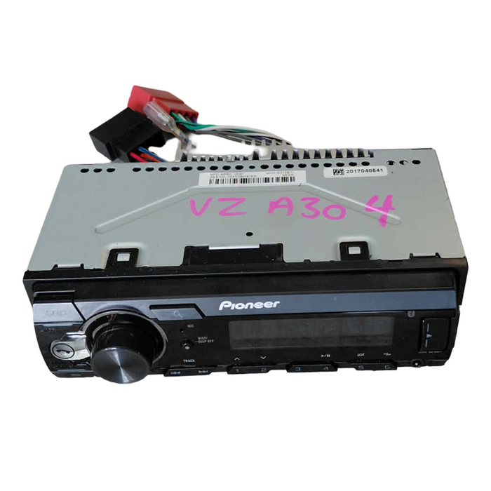 A304 -PIONEER Stereo / Digital Radio S/N: TDFY290741ES