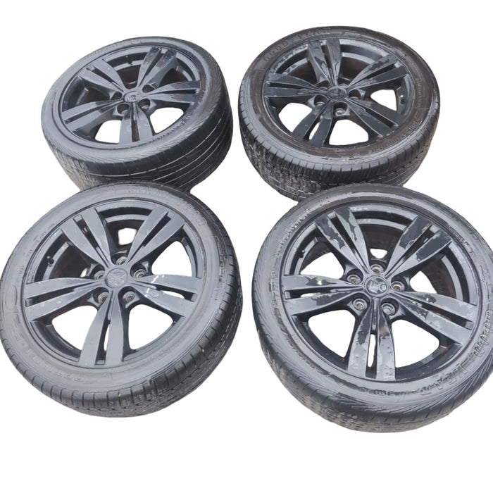 A202 - VE/ VF Holden Commodore - 18" Wheels Set of 4 with Tyres