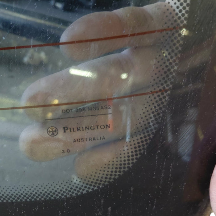 EX015 - VS SI Holden Commodore Sedan - "PILKINGTON" Rear Windscreen Glass GENUINE