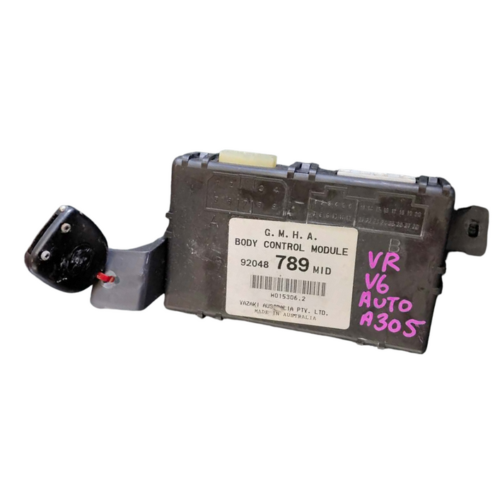 A305 - VR Holden Commodore SEDAN V6 AUTO LG2 - Body Control Module (BCM) w/ Fob - 789 MID