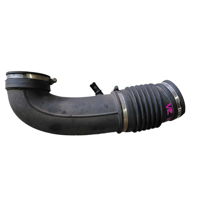 A304 - VZ Holden Commodore SEDAN - Air Intake Pipe V6 AUTO LEO