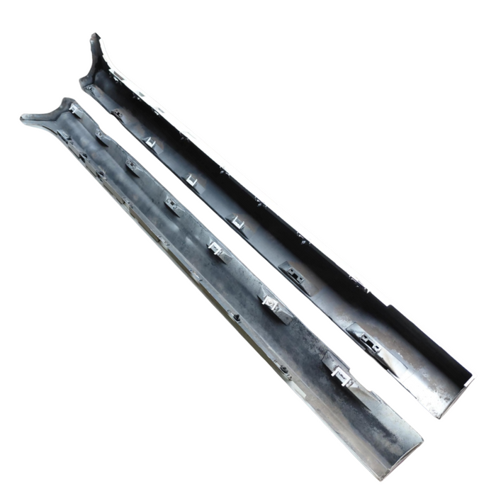 A279 - VE SV6 Holden Commodore - Sedan Sideskirts (PAIR) - HERON WHITE #679F