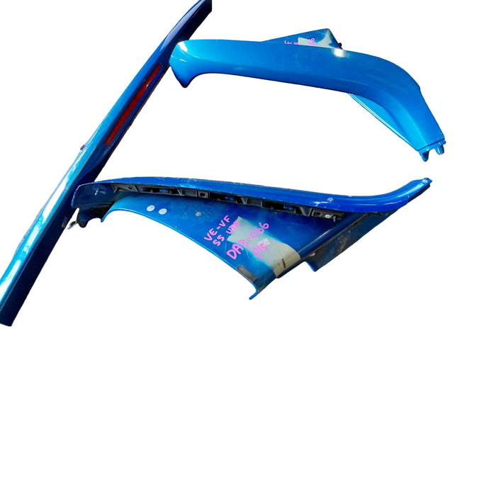 da3-066 VE / VF SS Holden Commodore Utility - Complete Sailplane with brake light Perfect Blue #824T