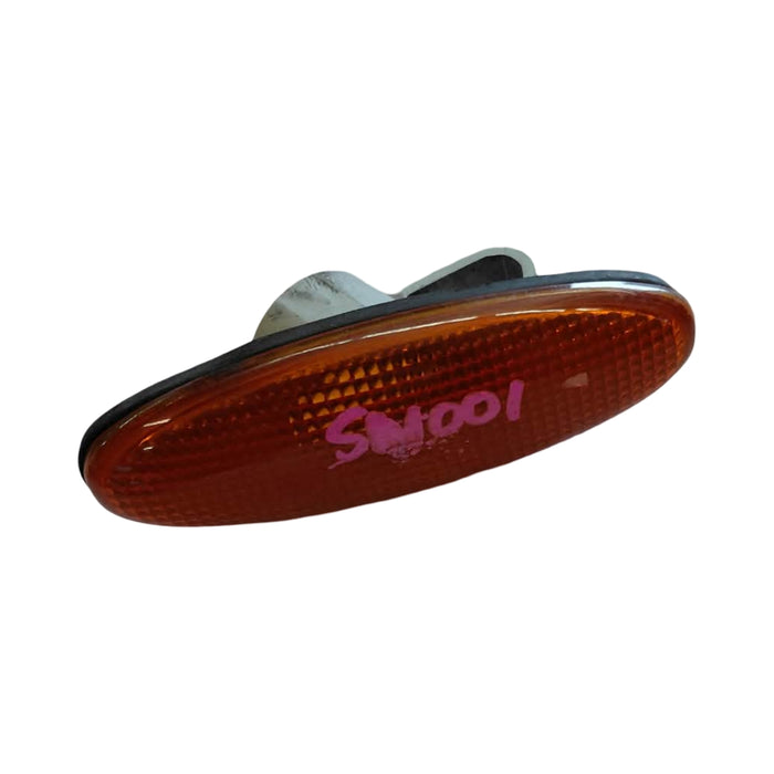 SW001 - VS Holden Commodore - Amber Guard Blinker  GENUINE