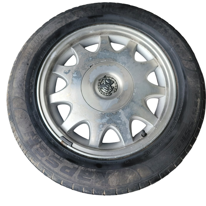 WH001 - WH Holden CAPRICE - 16" Wheels with Centre Caps (SET of 4) 215/60R16 92H