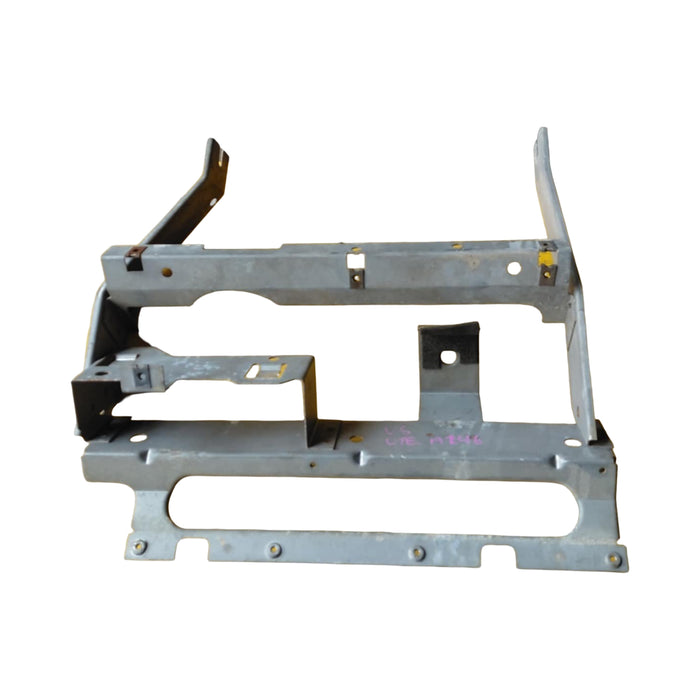 A146 - VS Holden Commodore Utility - Stereo Housing Bracket