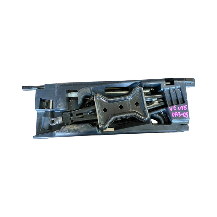 da3-050 VE Holden Commodore Utility - Jack Set