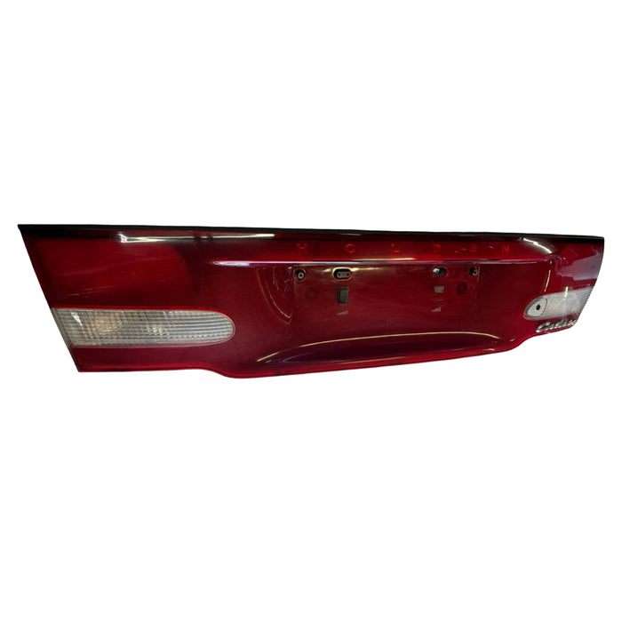A343 - VT Holden Calais Sedan - Boot Garnish